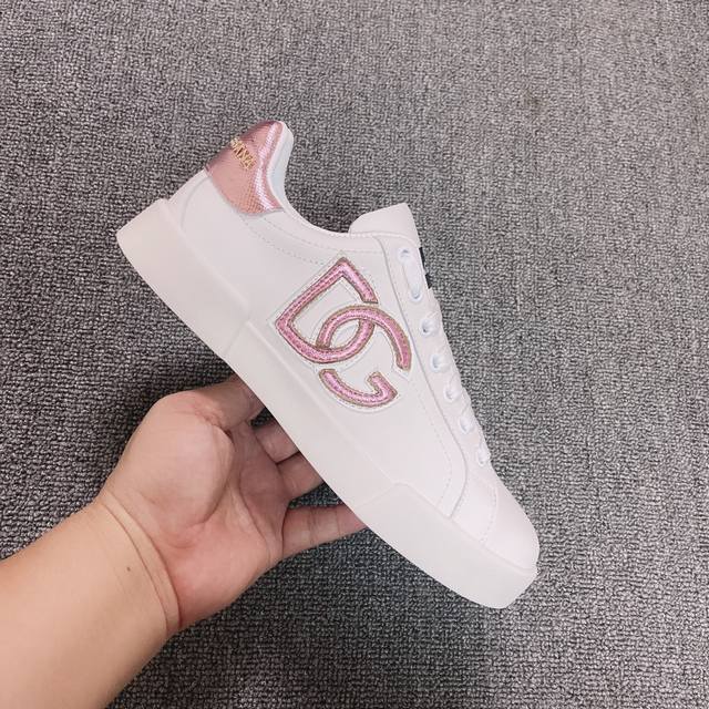 冲量价: 男+10100%实物拍摄 Dolce&Gabbana-杜嘉班纳 专柜品质 专柜主推款 进口原版高档牛皮 真皮羊里 Logo 原版耐磨品牌logo大底
